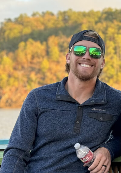 Britton Oggier-Installation Manager-KJ Custom Screens